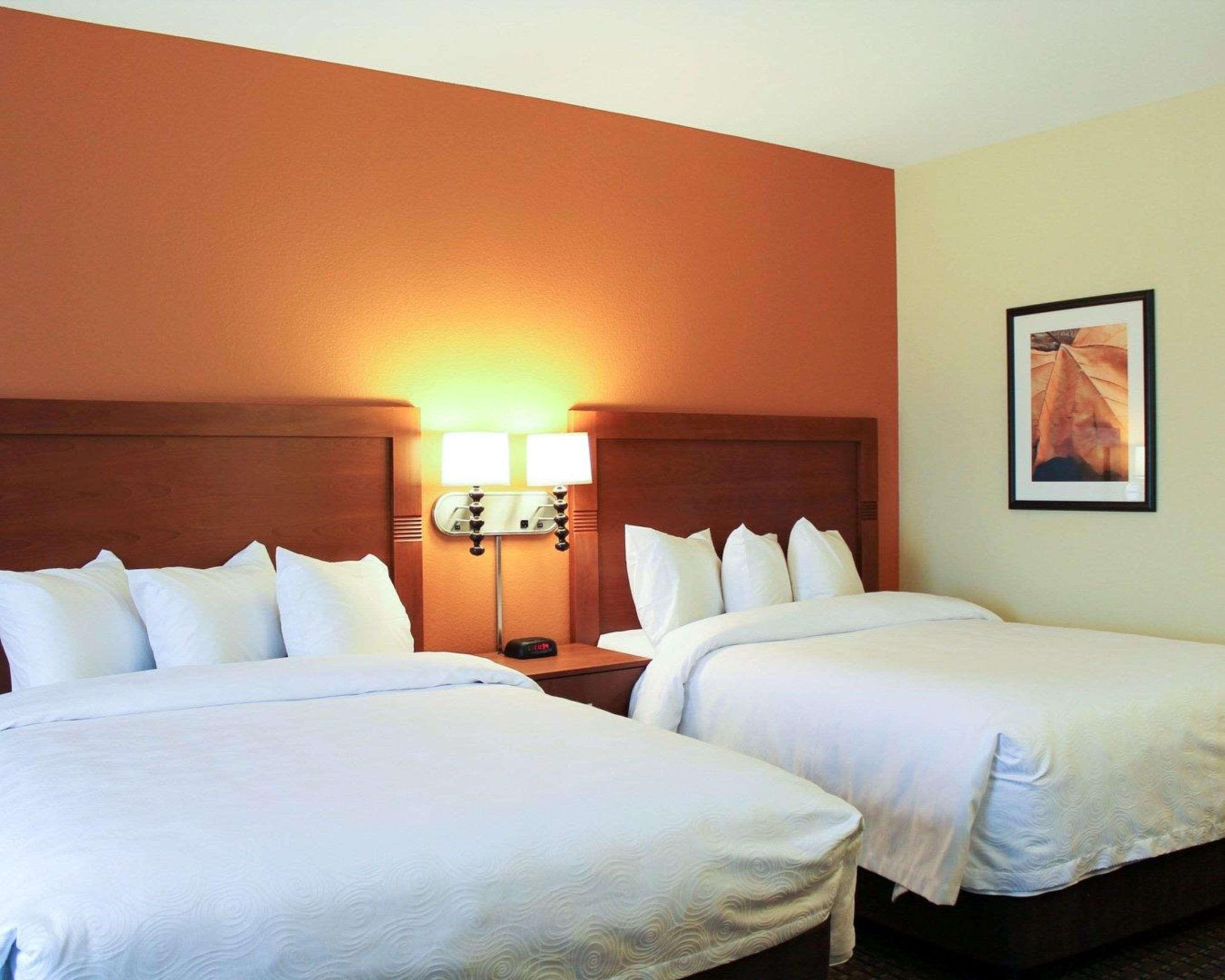 Mainstay Suites Tioga Bagian luar foto