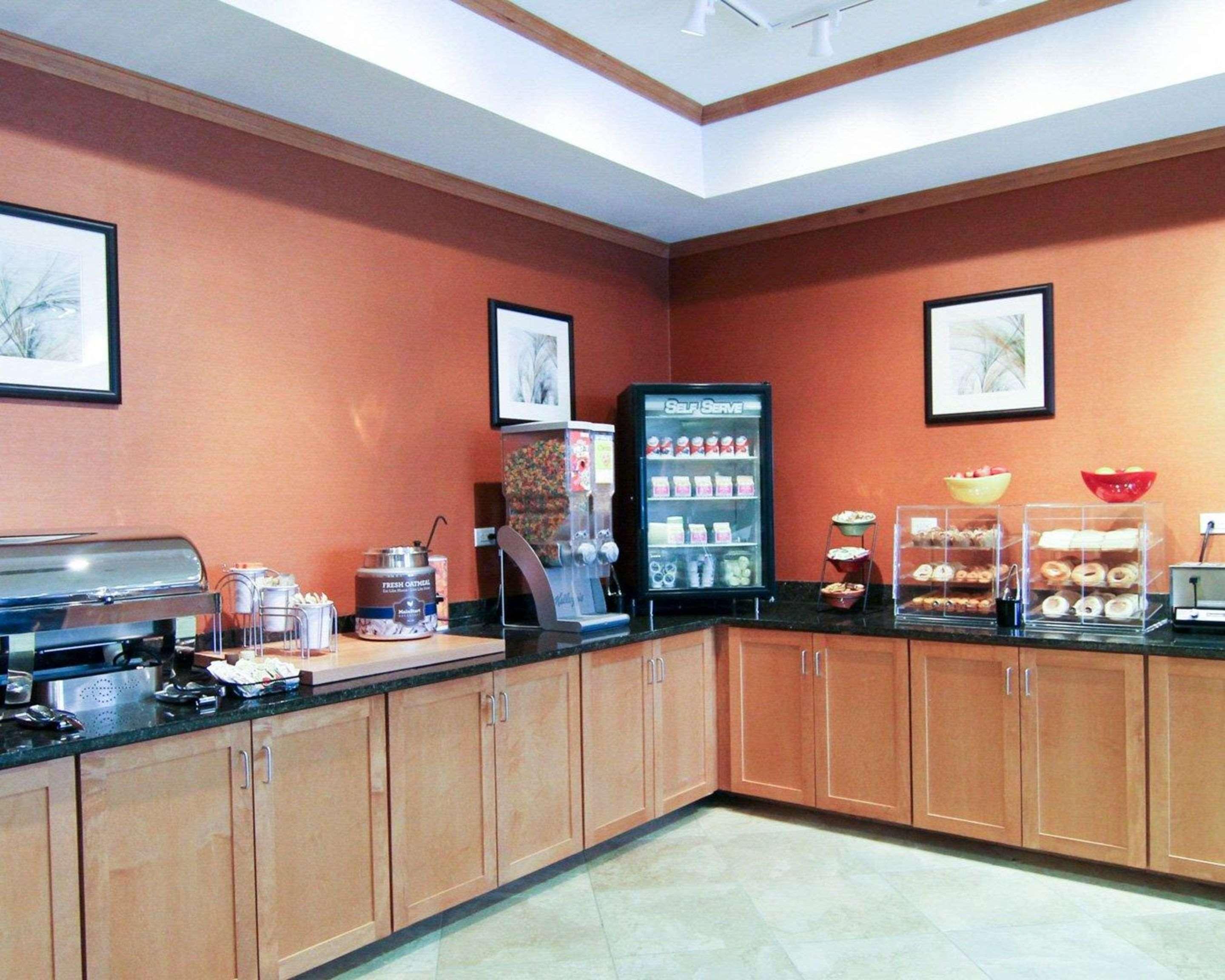 Mainstay Suites Tioga Bagian luar foto
