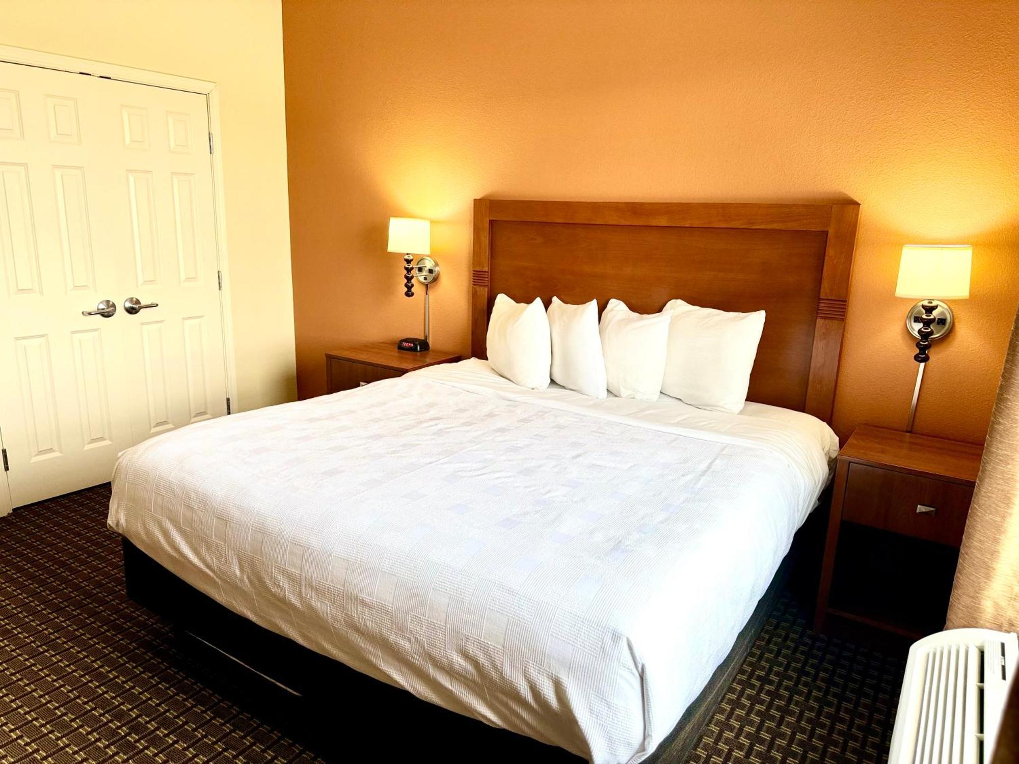 Mainstay Suites Tioga Bagian luar foto